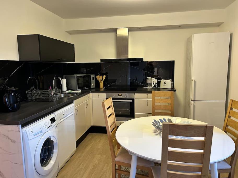 Appartement 3 A Dans Maison Pour 2 A 8 Personnes
